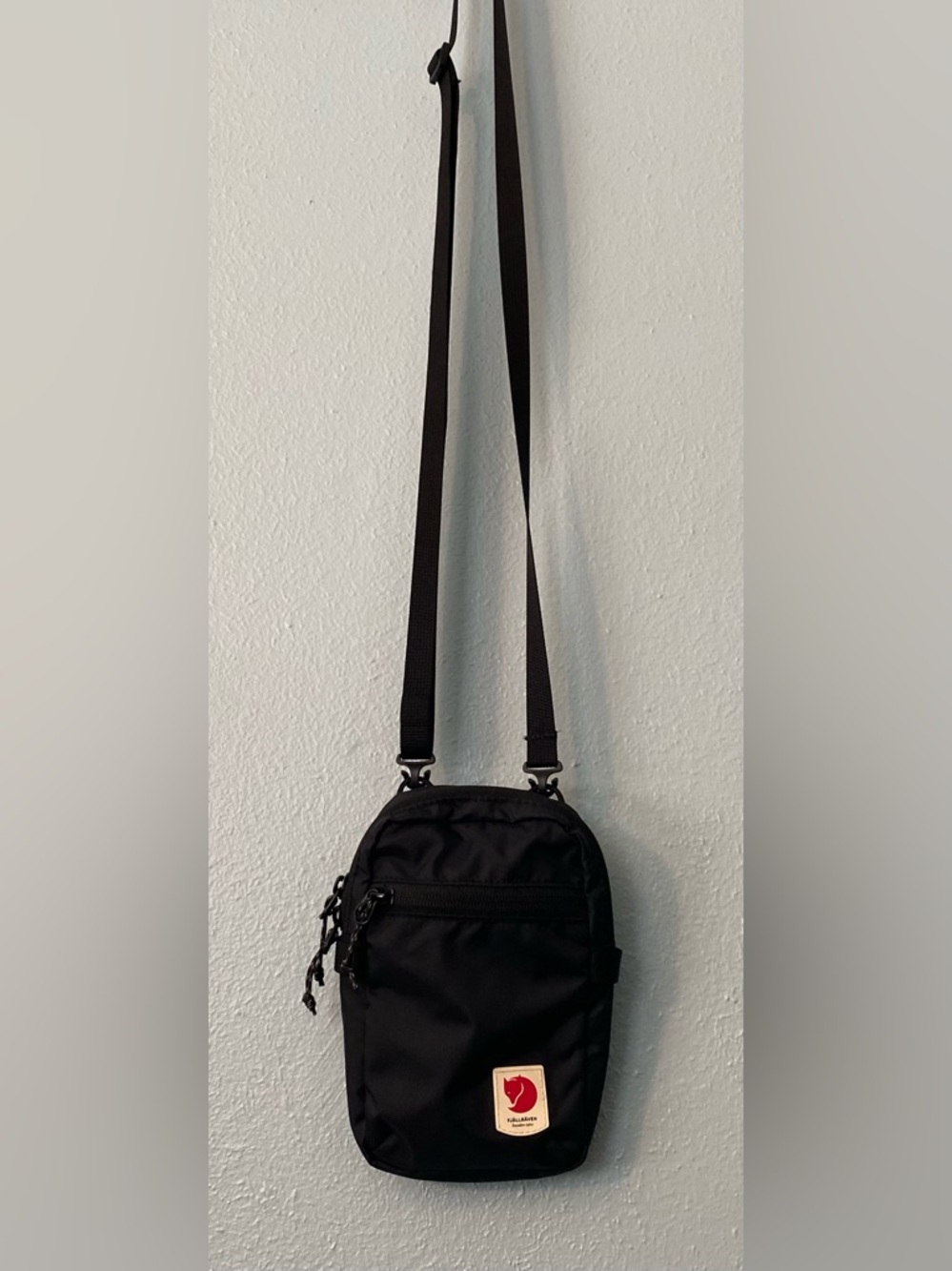 NWOT Fjallraven Everyday Outdoor, High Coast Pocket Crossbody Bag, Unisex